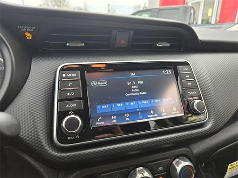 Used 2024 Nissan Kicks S image 24