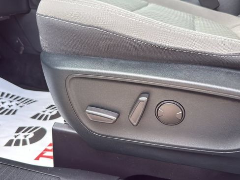 Certified 2020 Ford Escape SE FWD image 10