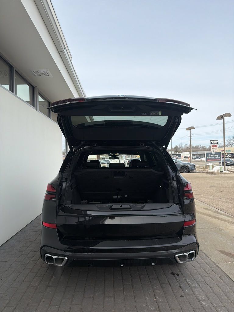 New 2026 BMW X5 M60i AWD/4WD image 8