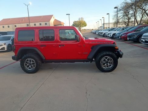 Used 2025 Jeep Wrangler Unlimited Rubicon image 7