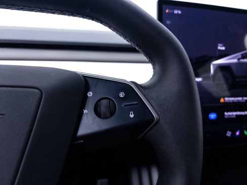 Used 2024 Tesla Cybertruck AWD Crew Cab image 32