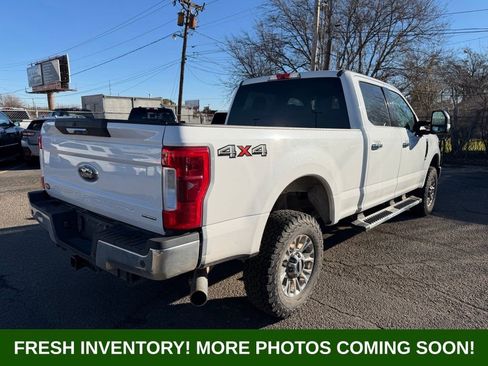 Used 2017 Ford F250 XLT w/ XLT Premium Package image 7