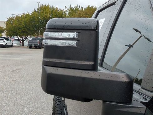 Used 2023 Chevrolet Silverado 2500 LTZ image 12