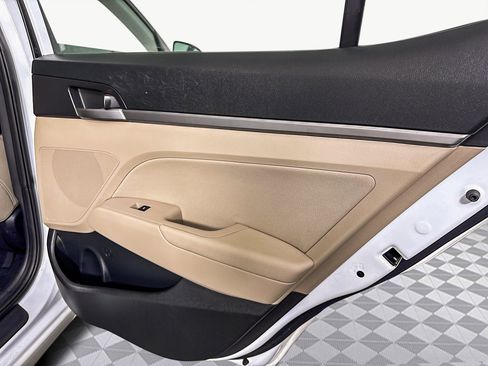 Used 2018 Hyundai Elantra SEL image 27