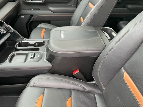 Used 2025 GMC Sierra 2500 AT4 w/ AT4 Premium Plus Package image 31