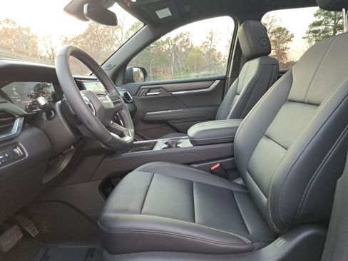 Used 2024 GMC Acadia Elevation w/ Luxury Package image 16