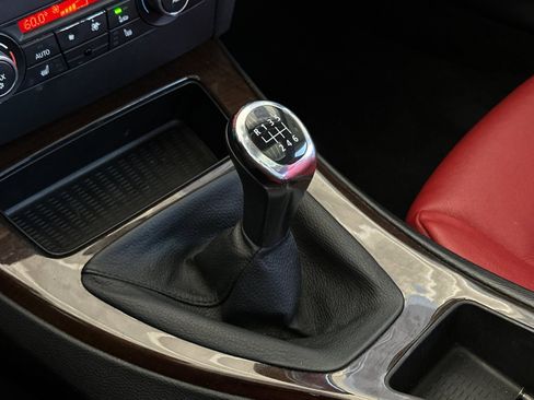 Used 2011 BMW 328i Coupe image 18