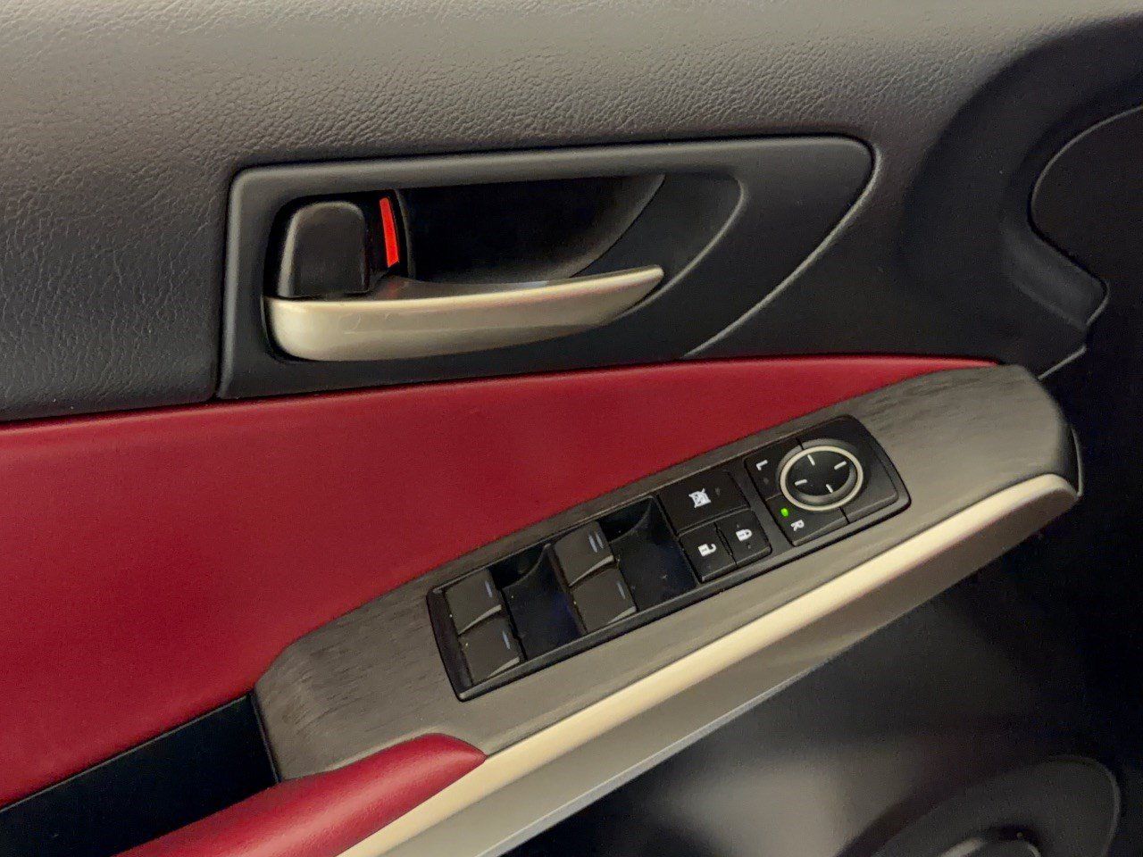 Used 2020 Lexus IS 350 F Sport w/ F Sport Package RWD image 15