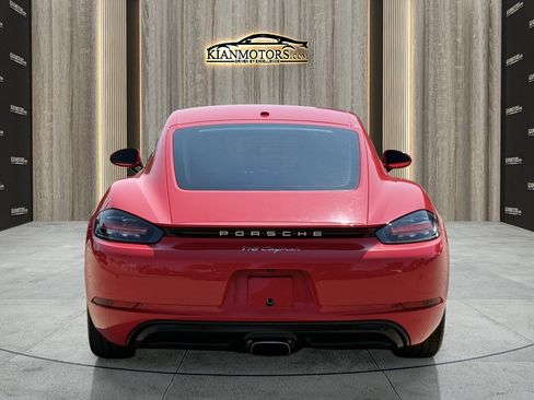Used 2019 Porsche 718 Cayman RWD image 6