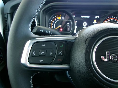 New 2025 Jeep Wrangler Unlimited Sahara image 9