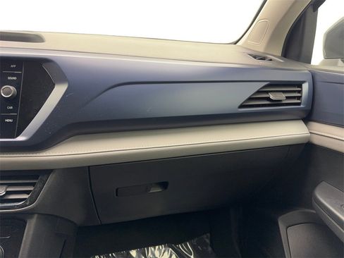 Used 2024 Volkswagen Taos SE image 59