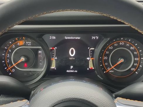 Used 2024 Jeep Wrangler Unlimited Sahara w/ Technology Group AWD/4WD image 32