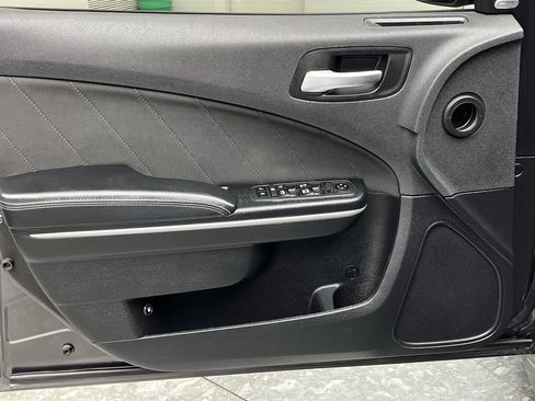 Used 2019 Dodge Charger R/T w/ Performance Handling Group image 7