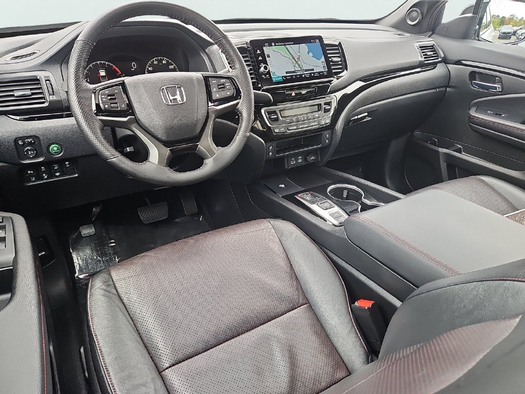 Certified 2024 Honda Ridgeline Black Edition image 11