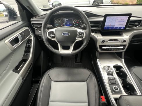 Used 2023 Ford Explorer XLT w/ Equipment Group 202A image 22