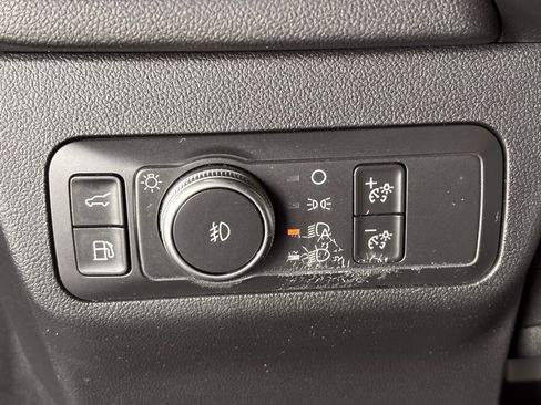 Used 2020 Ford Escape Titanium image 14