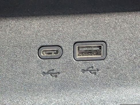 Used 2025 Chevrolet Equinox LT image 24