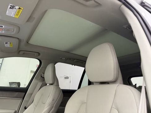 Certified 2026 Volvo XC90 B6 Ultra w/ Protection Package AWD/4WD image 15