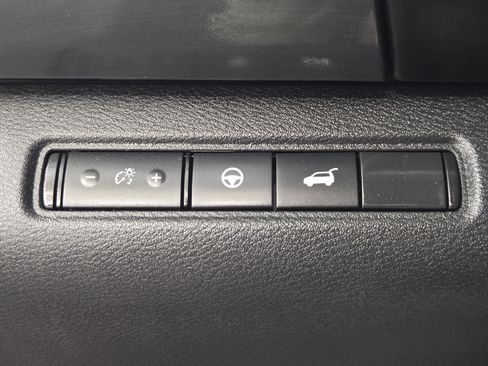 Used 2022 Nissan Pathfinder SL AWD/4WD image 23