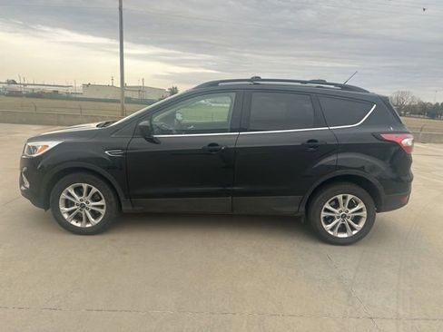 Used 2018 Ford Escape SE image 8