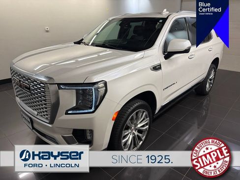 Used 2021 GMC Yukon Denali w/ Denali Premium Package AWD/4WD image 3