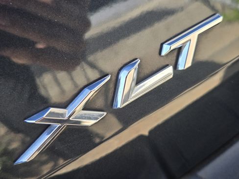 Used 2022 Ford Explorer XLT RWD image 8
