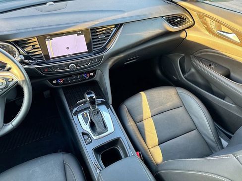 Used 2018 Buick Regal Essence w/ Driver Confidence Package #1 image 30