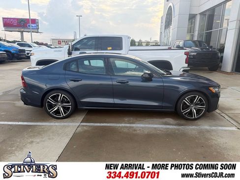 Used 2020 Volvo S60 T5 R-Design w/ Advanced Package FWD image 4