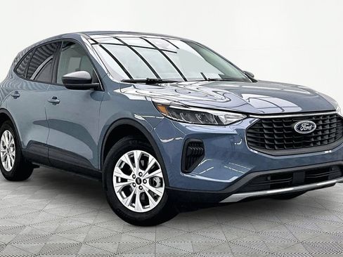Certified 2025 Ford Escape Active w/ Active Premium Tech Pack FWD image 12