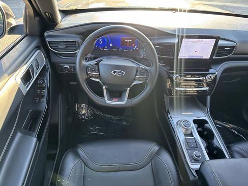 Used 2022 Ford Explorer ST w/ Equipment Group 401A image 11