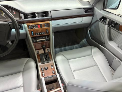 Used 1995 Mercedes-Benz E 320 Coupe image 31