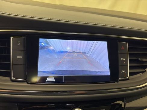 Used 2020 Buick Enclave Premium w/ Sun and Sites Package AWD/4WD image 23