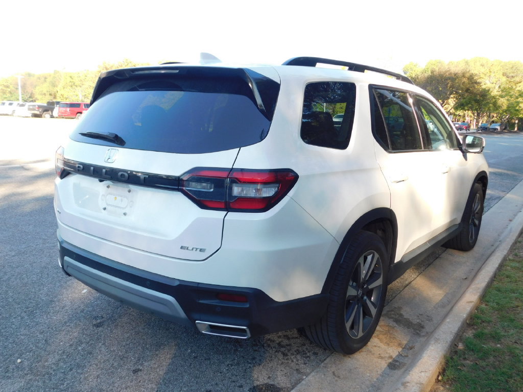 Certified 2025 Honda Pilot Elite image 11