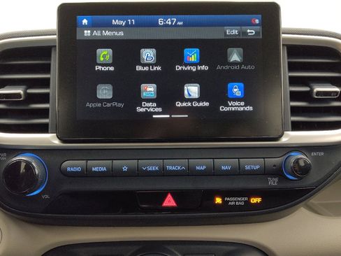 Used 2020 Hyundai Venue FWD image 25
