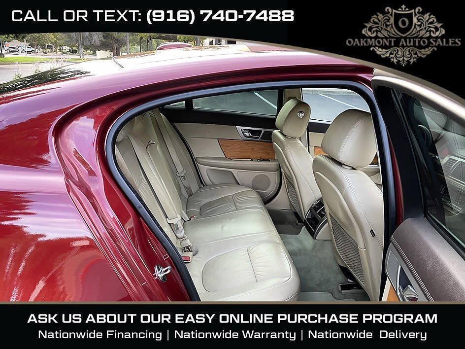 Used 2010 Jaguar XF Luxury RWD image 16