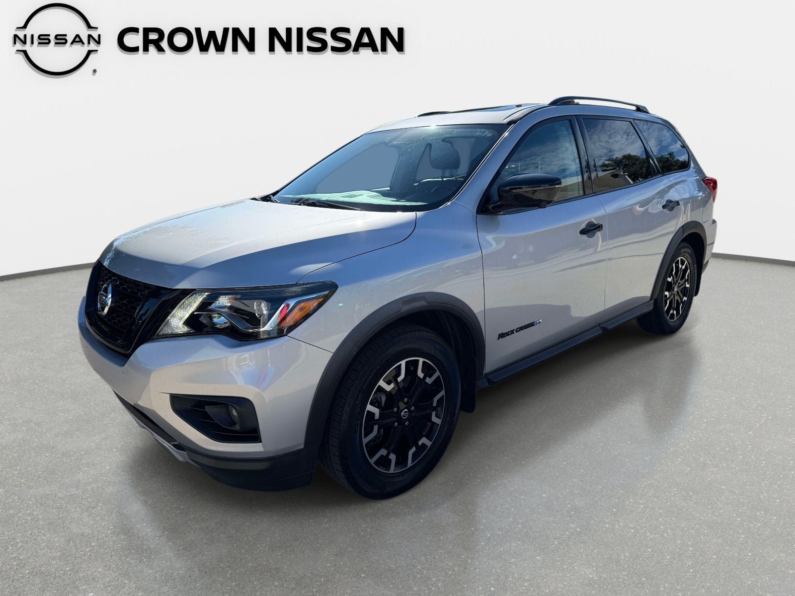 Used 2020 Nissan Pathfinder SL FWD image 2