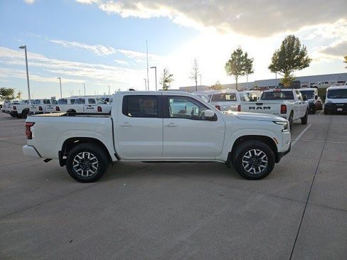 Used 2024 Nissan Frontier SL w/ Technology Package image 7