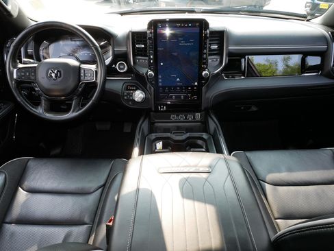 Used 2025 RAM 1500 Limited AWD/4WD image 10