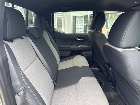 Used 2023 Toyota Tacoma TRD Sport w/ Technology Package AWD/4WD image 31
