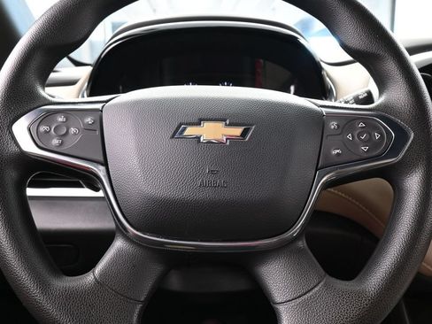 Used 2023 Chevrolet Traverse LS FWD image 23