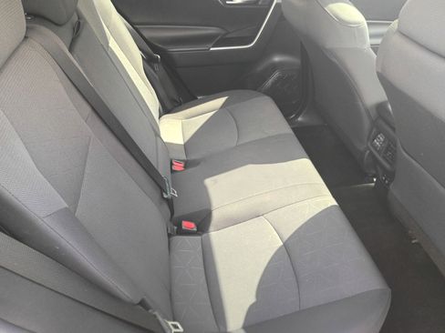 Used 2019 Toyota RAV4 XLE image 17