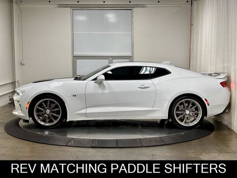 Used 2018 Chevrolet Camaro SS RWD image 7