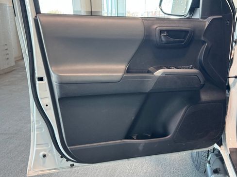 Used 2023 Toyota Tacoma SR5 RWD image 13