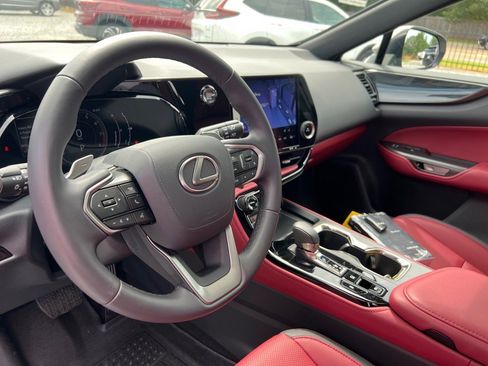 Used 2025 Lexus NX 250 FWD w/ Premium Package image 13
