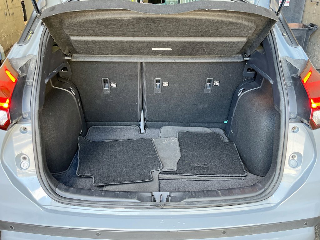 Used 2023 Nissan Kicks SR w/ SR Premium Package FWD image 25