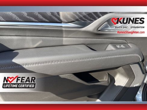Used 2023 GMC Yukon XL Denali AWD/4WD image 43