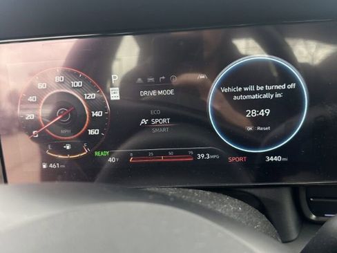 Used 2025 Hyundai Elantra SEL image 31