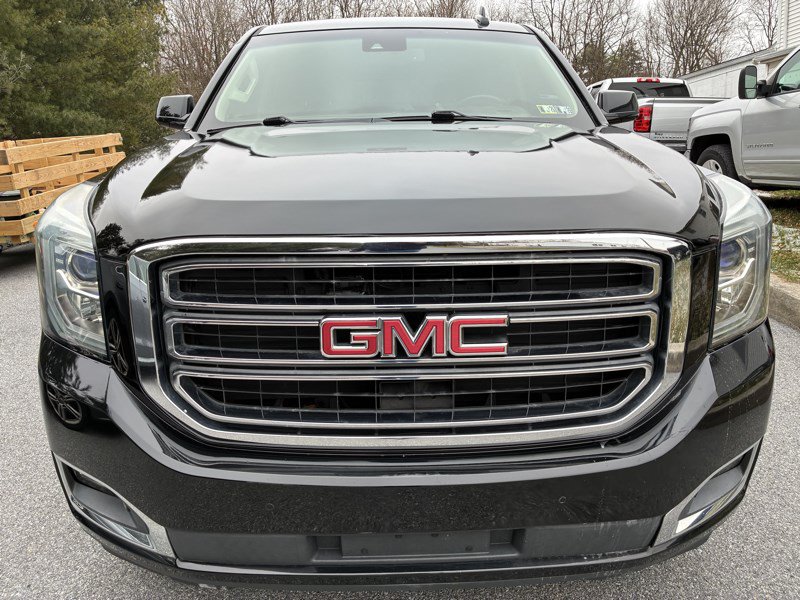 Used 2017 GMC Yukon SLT AWD/4WD image 2