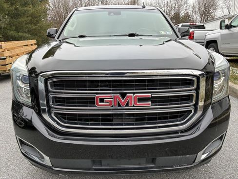 Used 2017 GMC Yukon SLT image 2