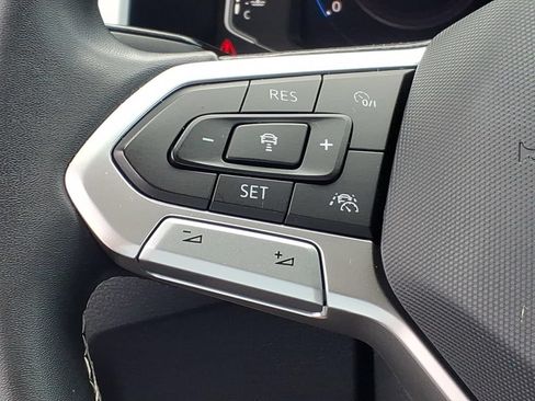 Used 2023 Volkswagen Atlas SEL AWD/4WD image 12